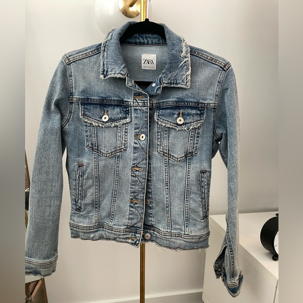 Zara Blue Jean Denim Jacket size xs